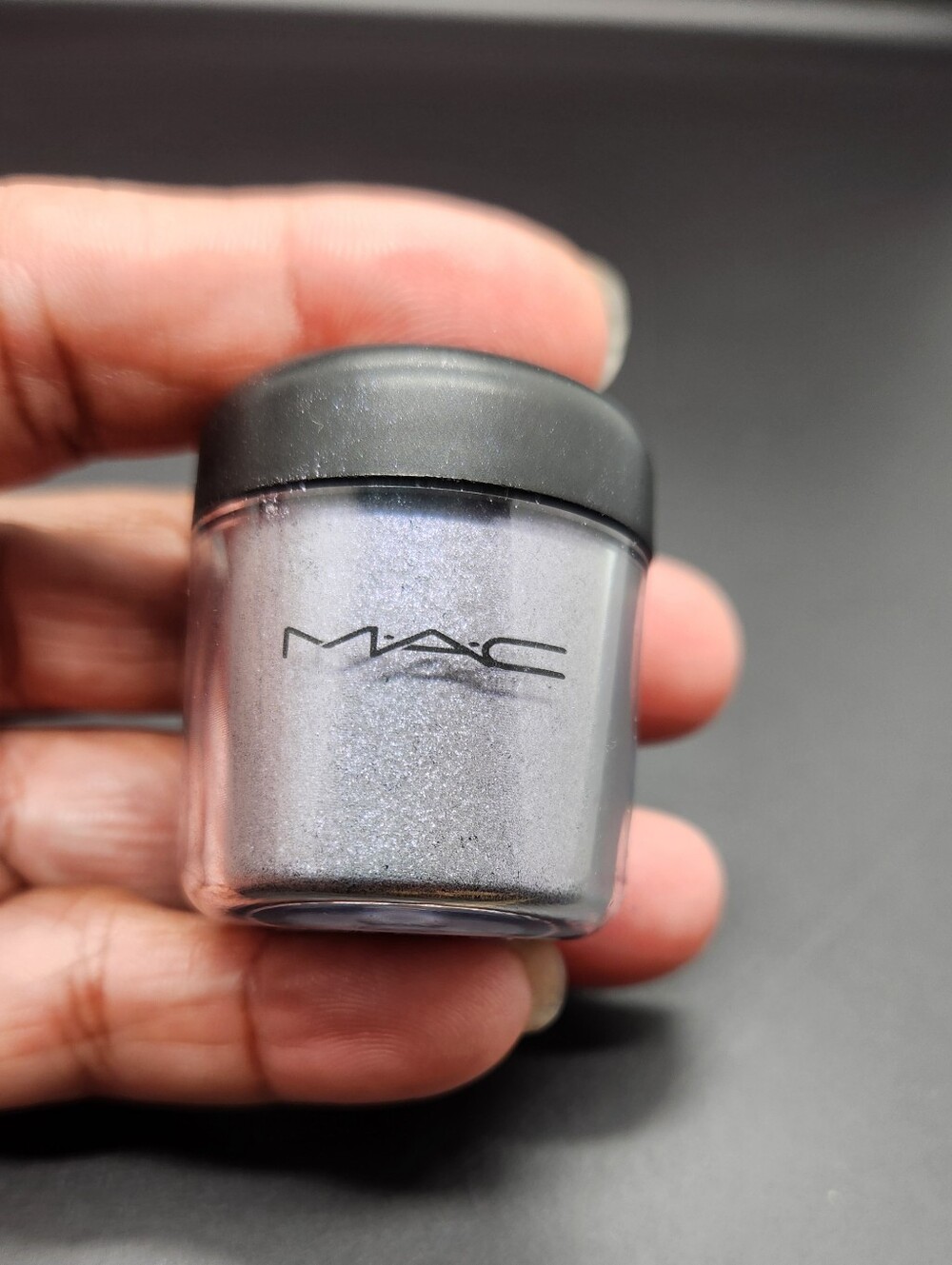 MAC Pigment Jar in Soft Wash Gray
